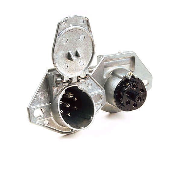 CONECTOR DE REMOLQUE