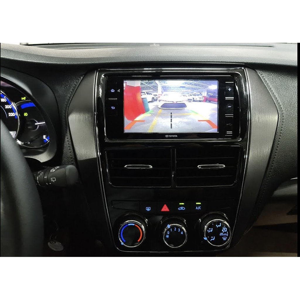 CAMARA  + ARNES TOYOTA YARIS 23